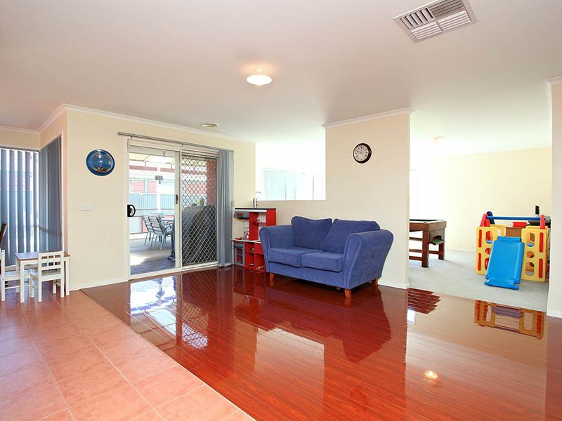 4 Corowa Crescent, Burnside - Thumbnail 4