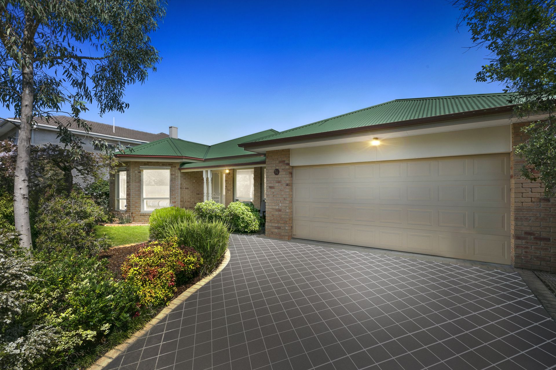 An Entertainer's Dream Amongst Stunning Surrounds