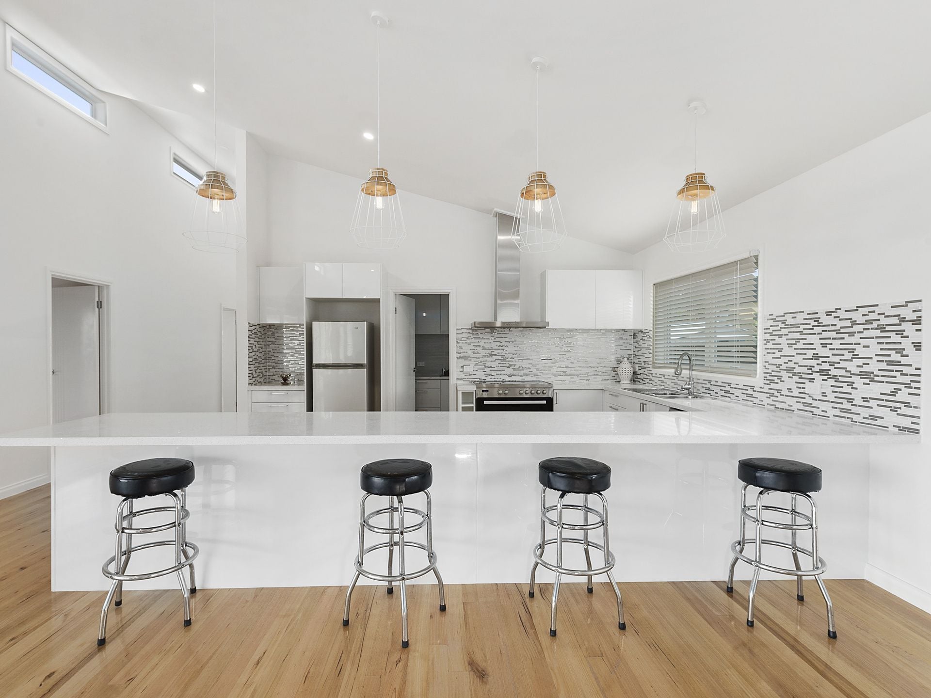 14 Dolphin Court, Apollo Bay - Thumbnail 8