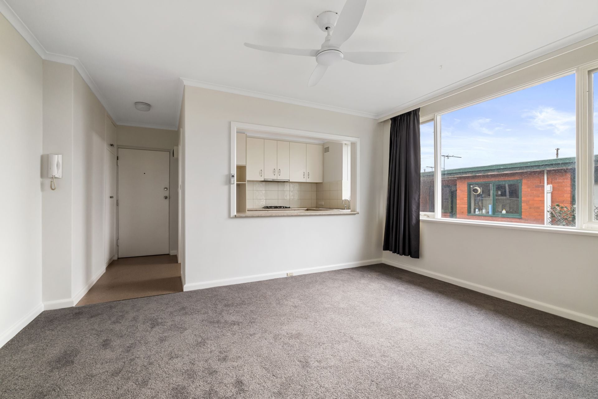 Freshly Updated Apartment in Prime Essendon Location