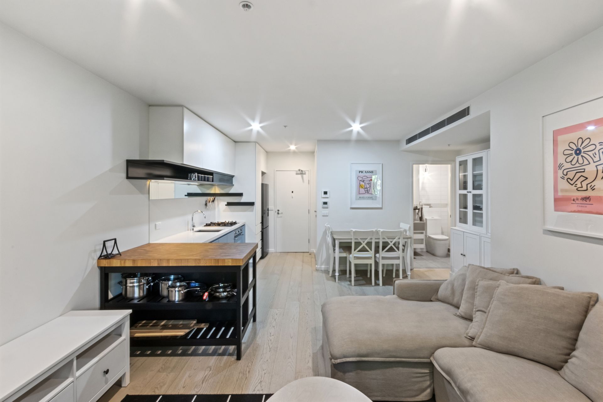 Ideal Apartment - Fully Furnished
