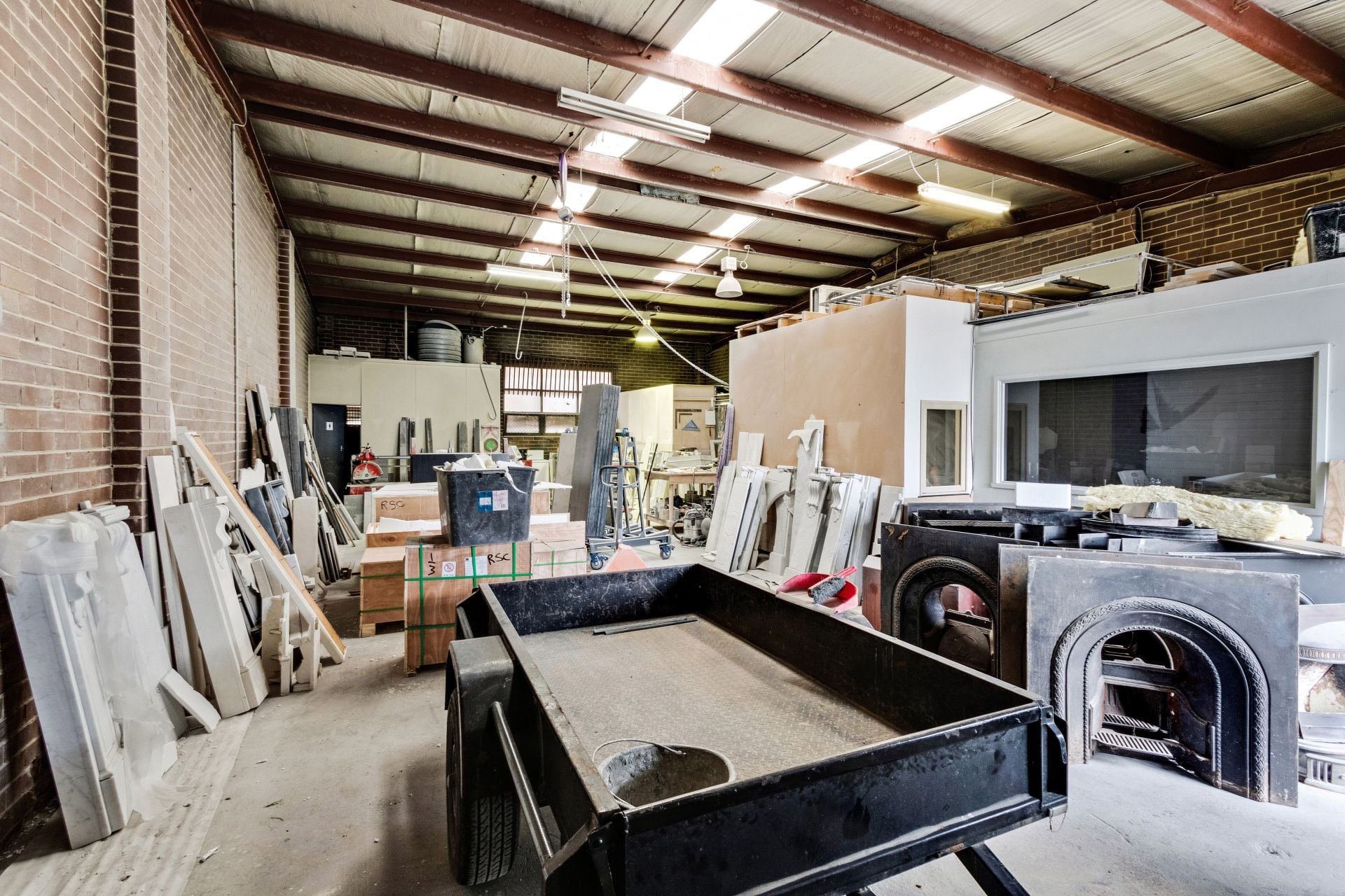 AFFORDABLE FACTORY IN PRIME LOCATION