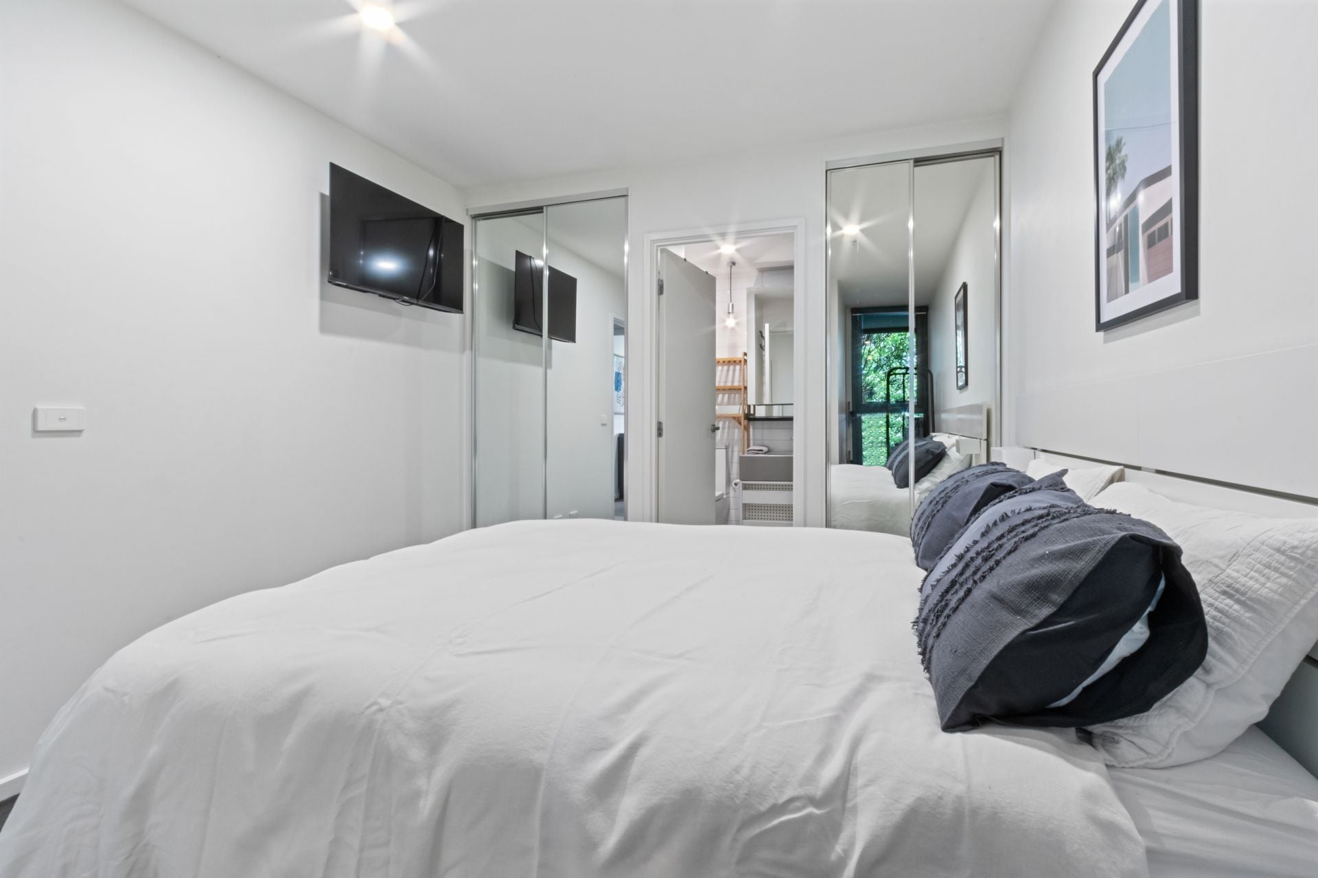 Ideal Apartment - Fully Furnished