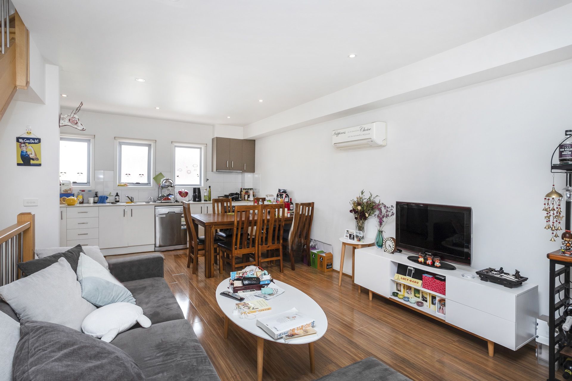 2/6 Rosamond Road, Footscray - Thumbnail 4