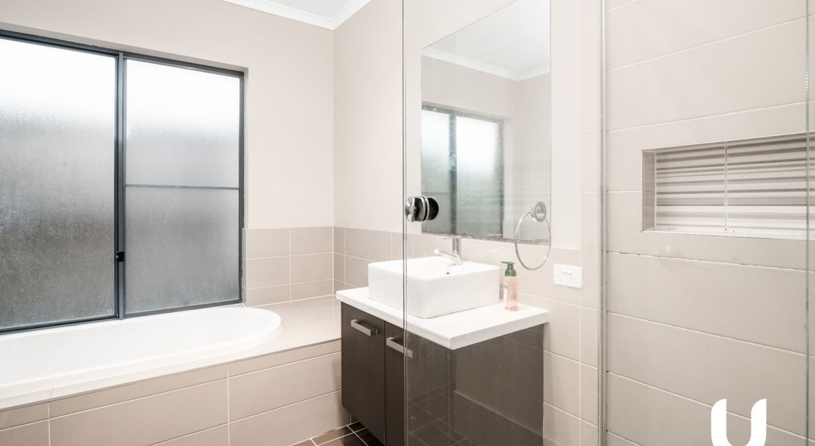 Colebee 25 Oakhill Crescent