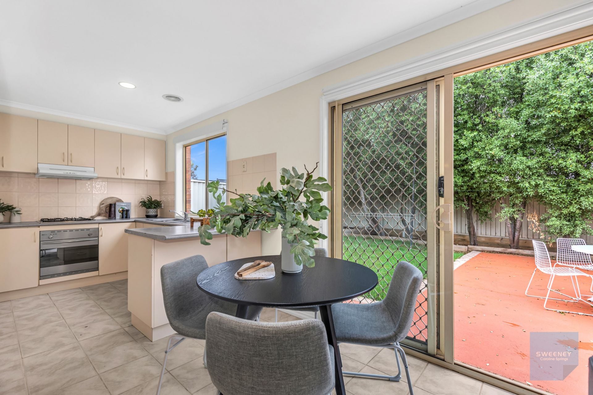 14 Moreton Close, Caroline Springs - Thumbnail 7