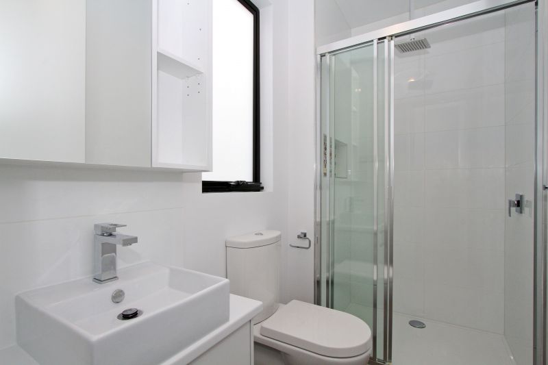 2 Merrilands Road, Reservoir