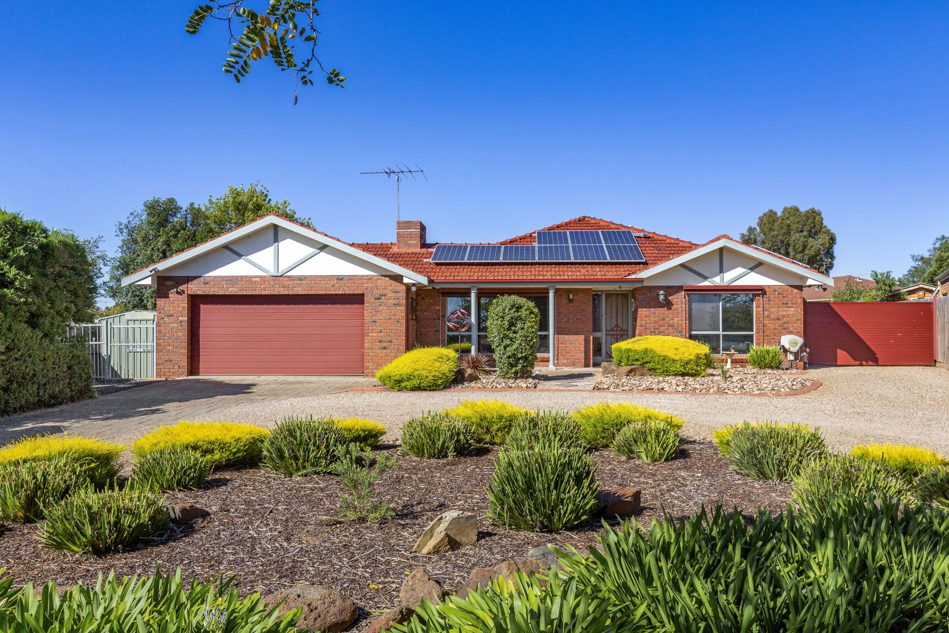 2 McNicholl Court, Bacchus Marsh - Thumbnail 2