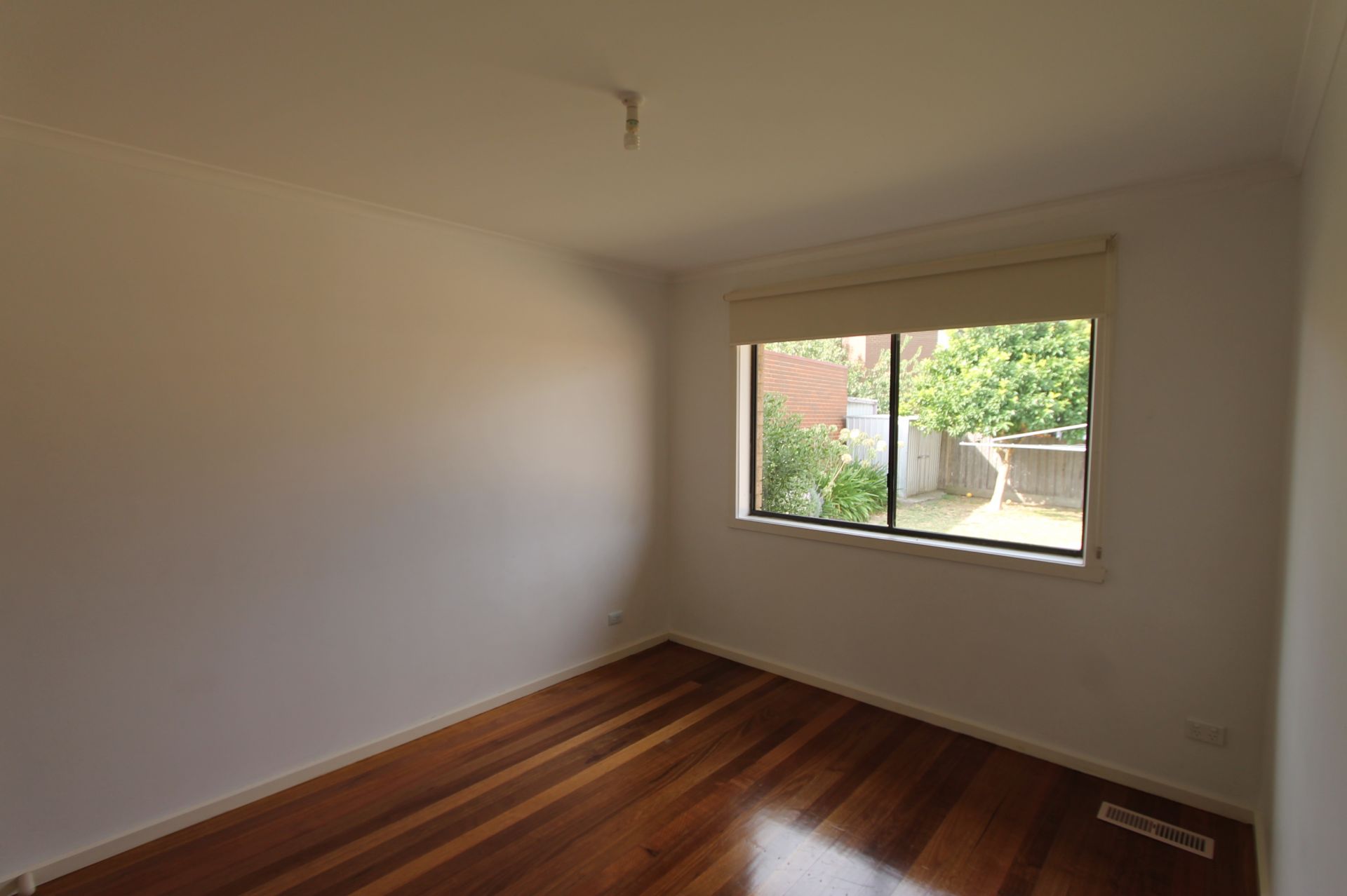 SPACIOUS 4 BEDROOM HOME IN A FANTASTIC LOCATION!