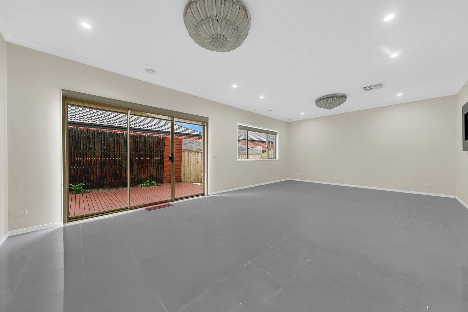 Stunning 3-Bedroom & Rumpus & Study Family Home in Epping – Spacious and Secure Living!