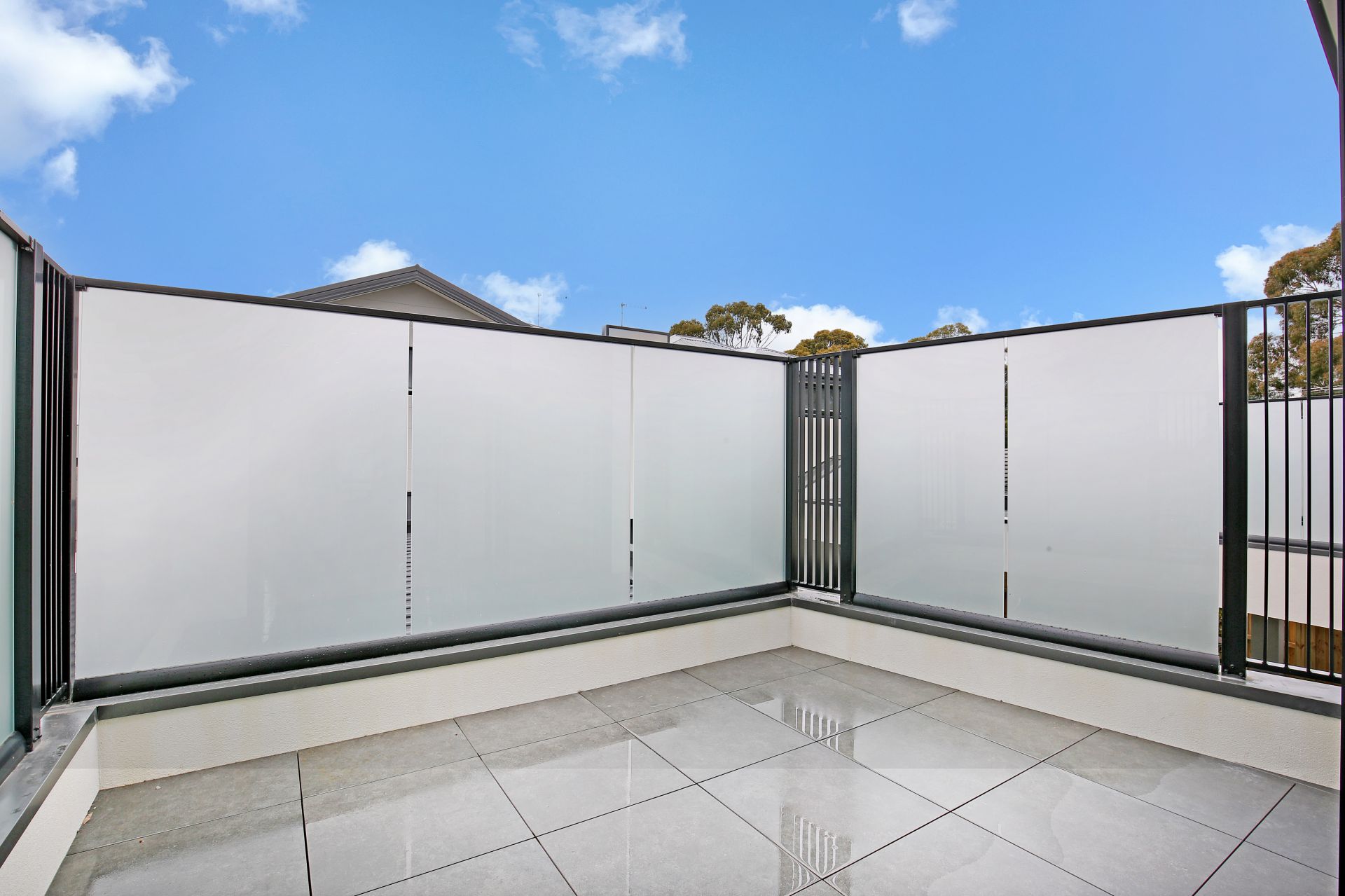 BRAND NEW & STANDING PROUD! Ready for lease before Christmas holidays