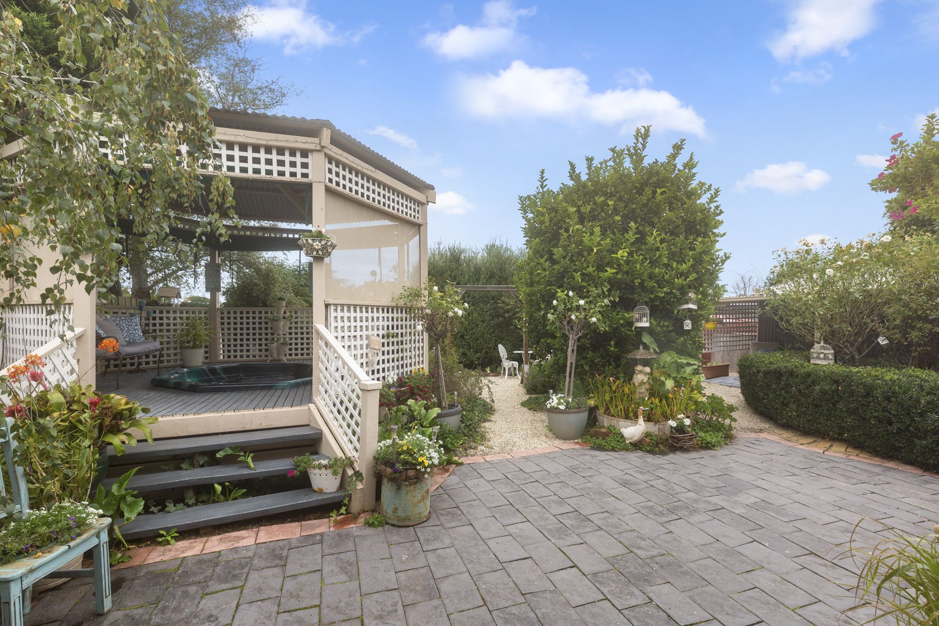 SOMETHING SPECIAL -            
LAND APPROX 658m2