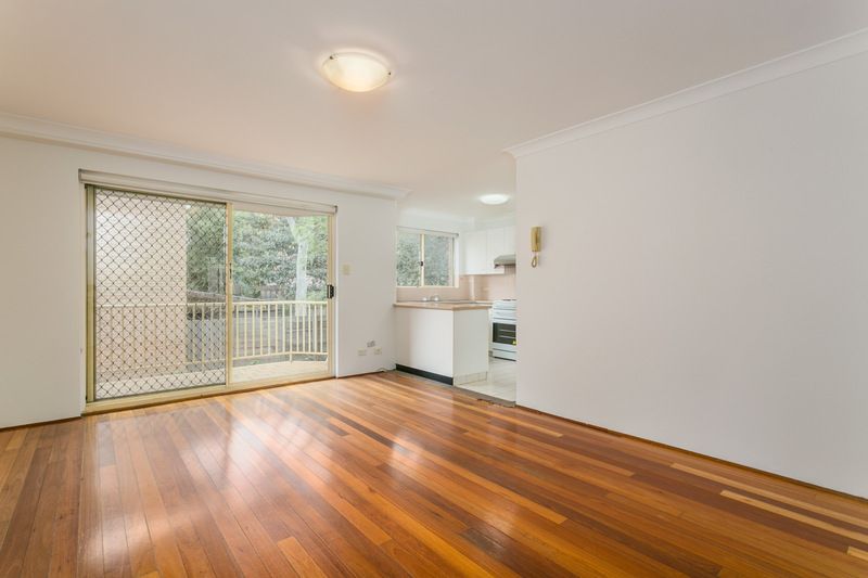 Newly Renovated 2 Bedroom Apartment