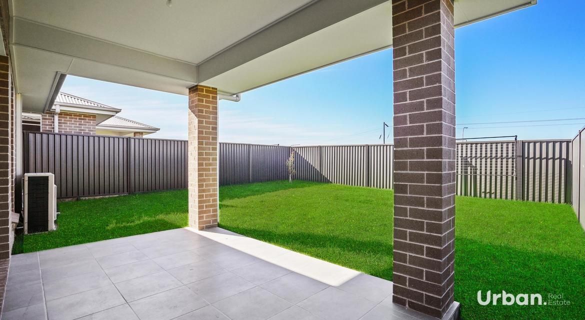 Austral 19 Parhelion Street
