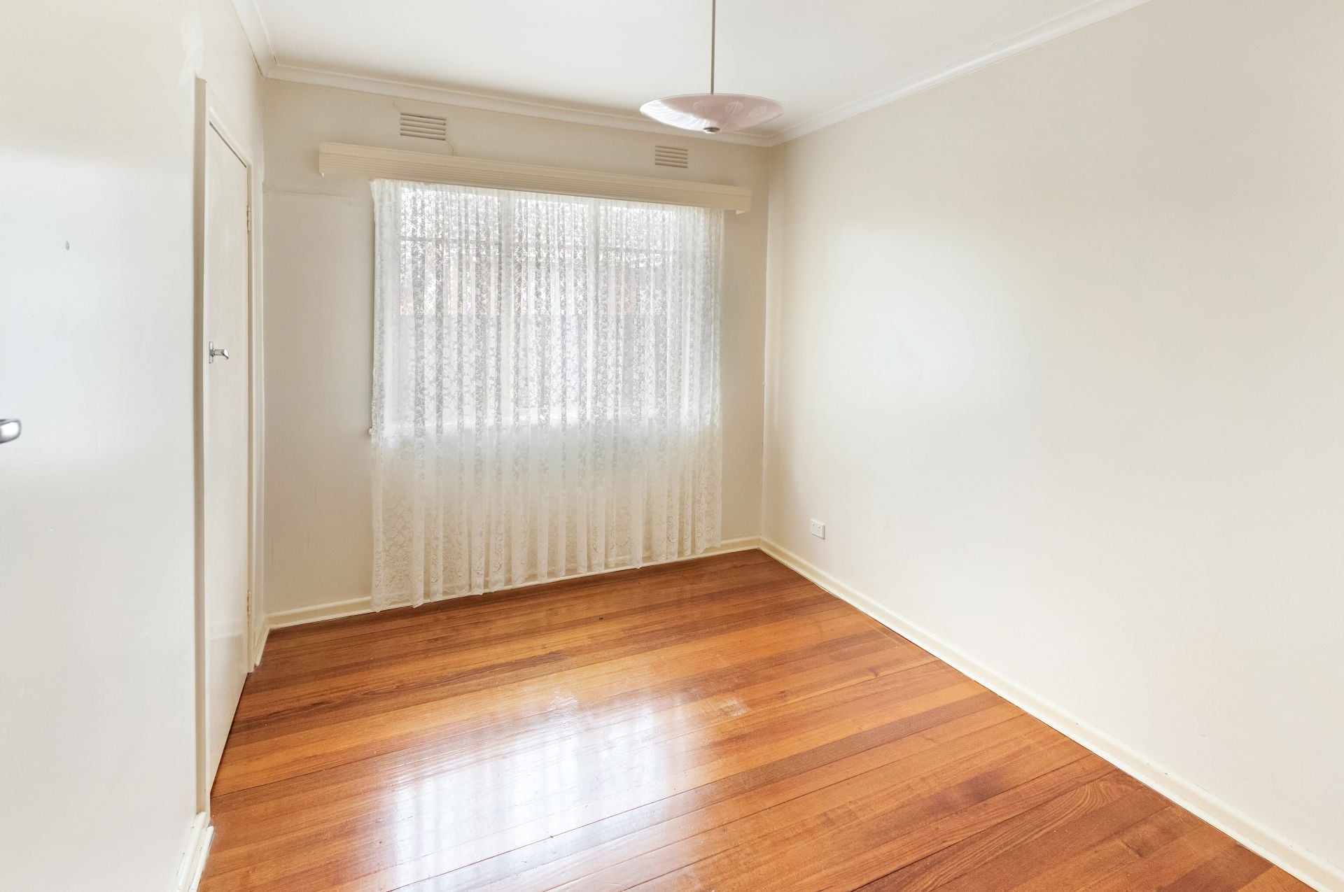 DO NOT MISS OUT THIS ON THIS SPACIOUS FAMILY HOME