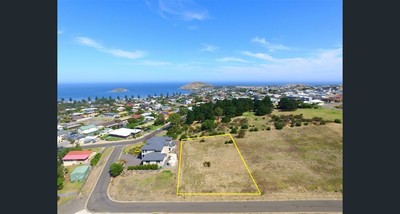 Large block with panoramic rural and coastal views