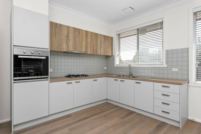 90 Spring Street, Thomastown