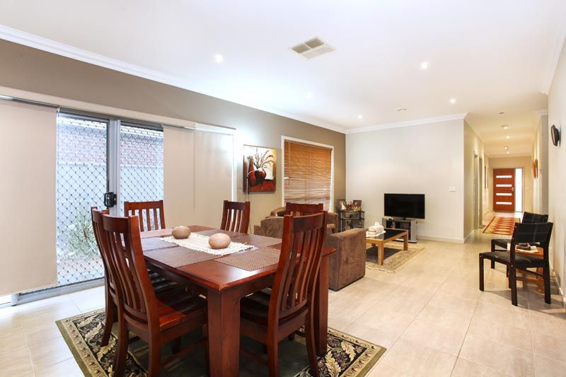 11 Rutherglen Way, Caroline Springs - Thumbnail 7