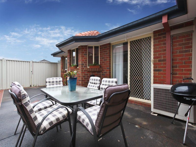 9 Cleland Way, Caroline Springs - Thumbnail 7