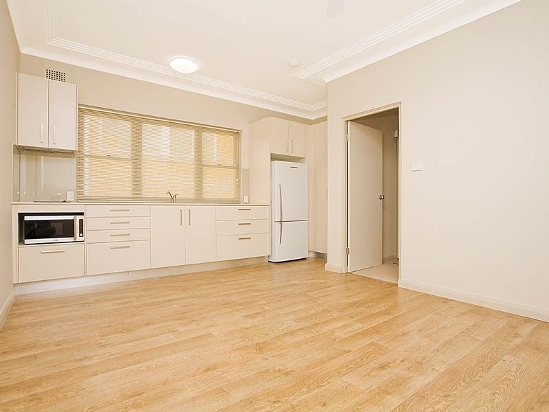 10 Nicholson Parade