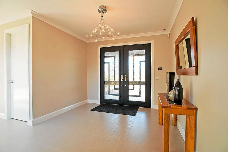 16 Carberry Drive, HOPETOUN PARK Sweeney Estate Agents