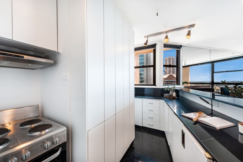 402/27 Park Street, Sydney