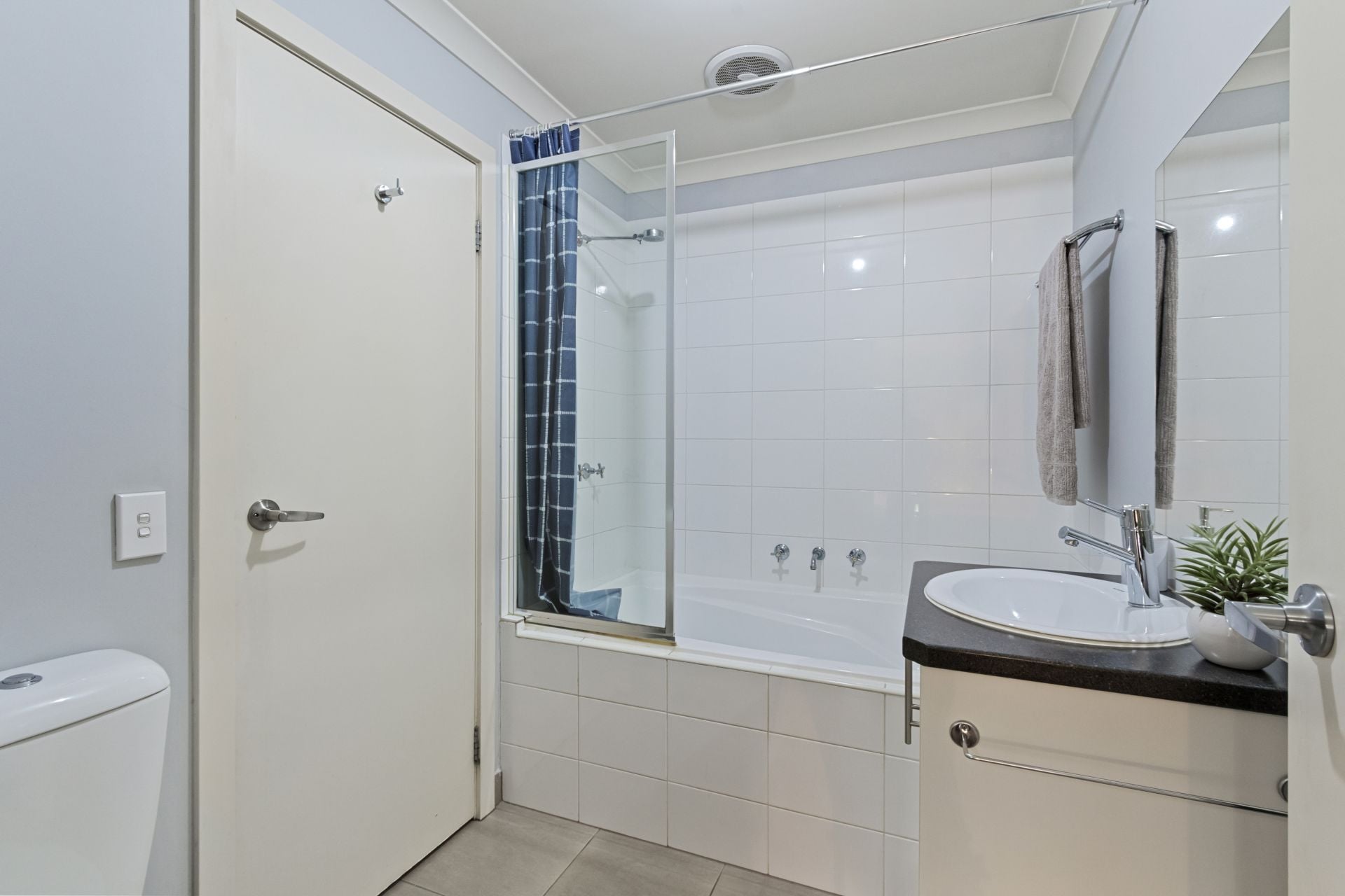 Spacious, Stylish & Sunfilled