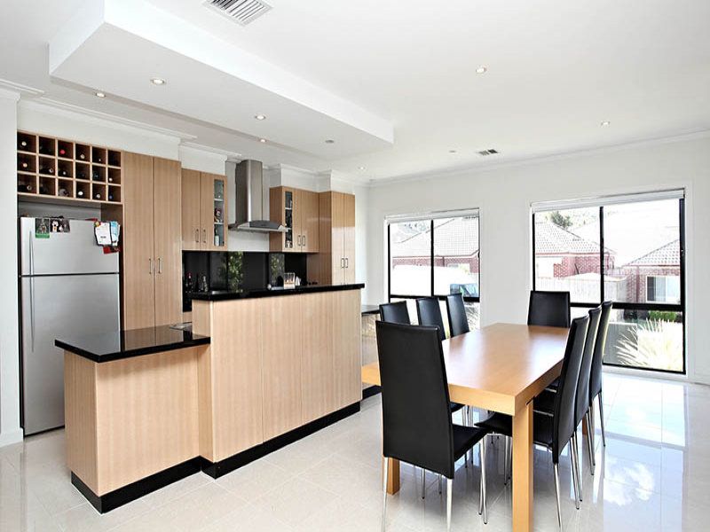 18 ALAIN Avenue SOUTH MORANG, South Morang - Thumbnail 4