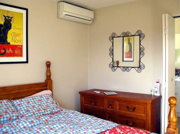Cosy Ground Floor Apartment in the Heart of Thornbury!