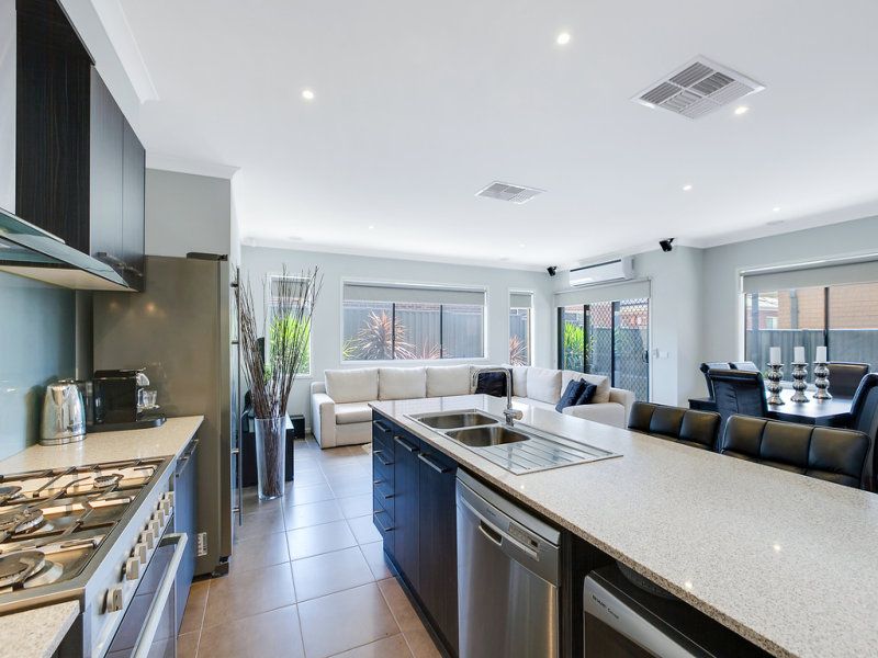 24 Falkirk Drive MERNDA, Mernda - Thumbnail 5