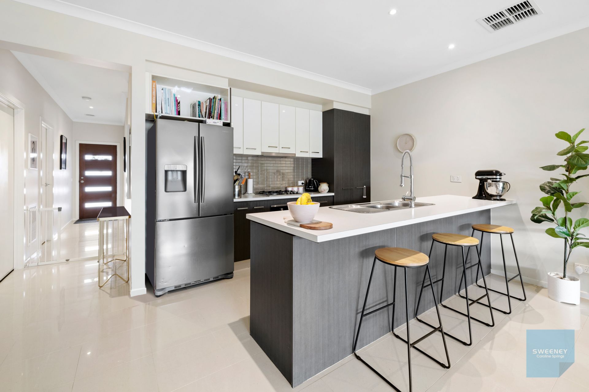 3/2 Great Barr Crescent, Caroline Springs - Thumbnail 3