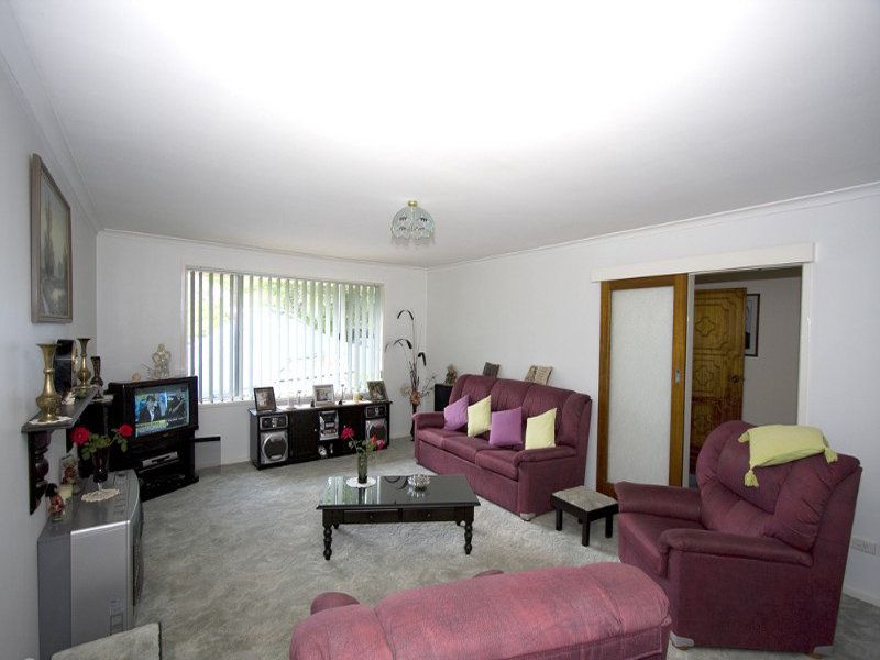 60 Kambalda Crescent, Fisher - Thumbnail 4