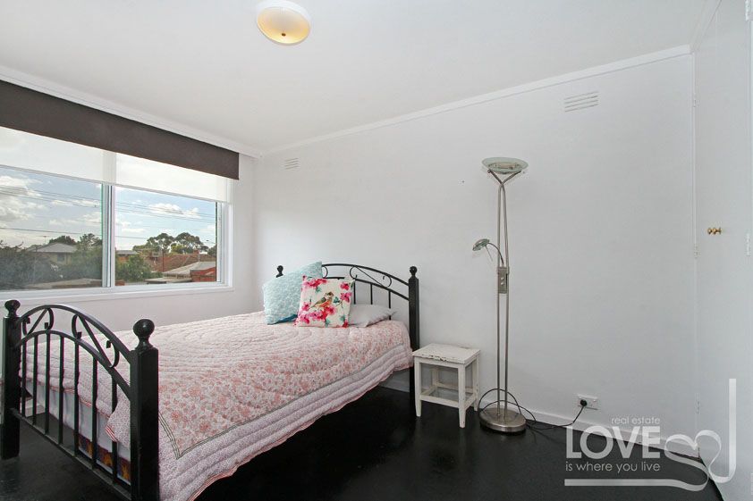 Refurbished Trendy Apartment in Envious Position!
