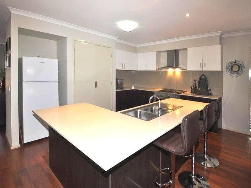 27 Forest Glade Way, Caroline Springs - Thumbnail 5