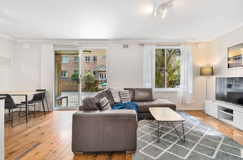 3/3-5 Waratah Street