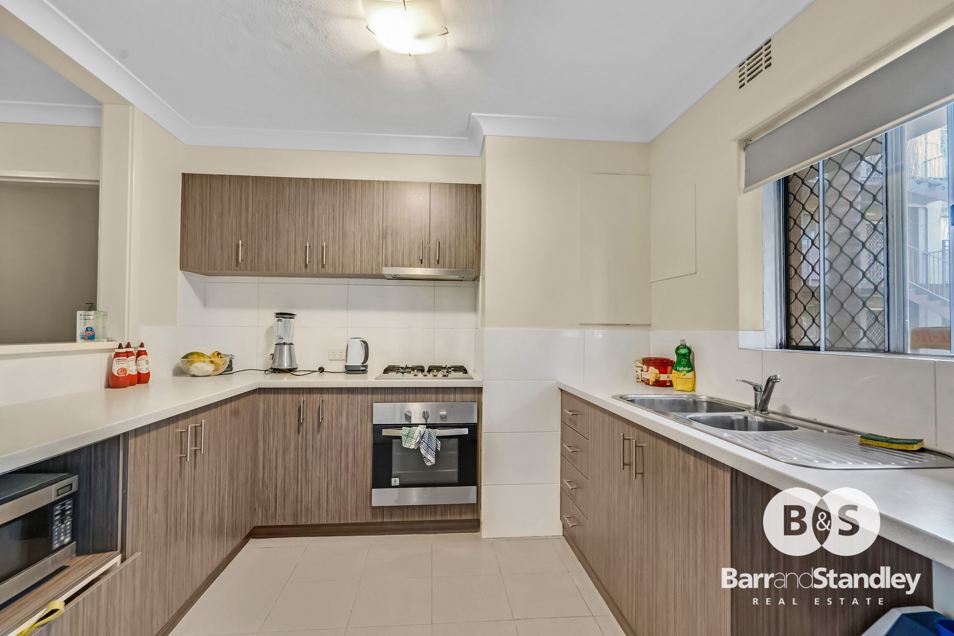 10/1 Stallard Place, WITHERS Barr and Standley Real Estate