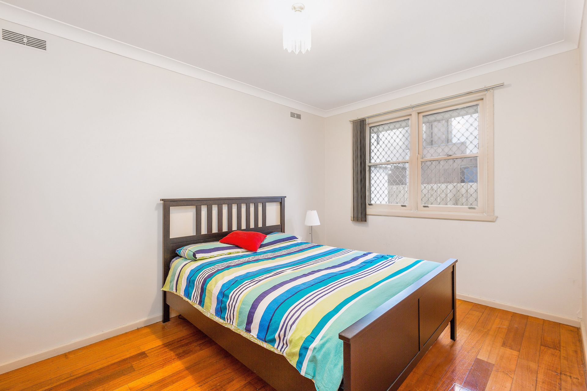 1/668-670 Barkly Street, West Footscray - Thumbnail 4