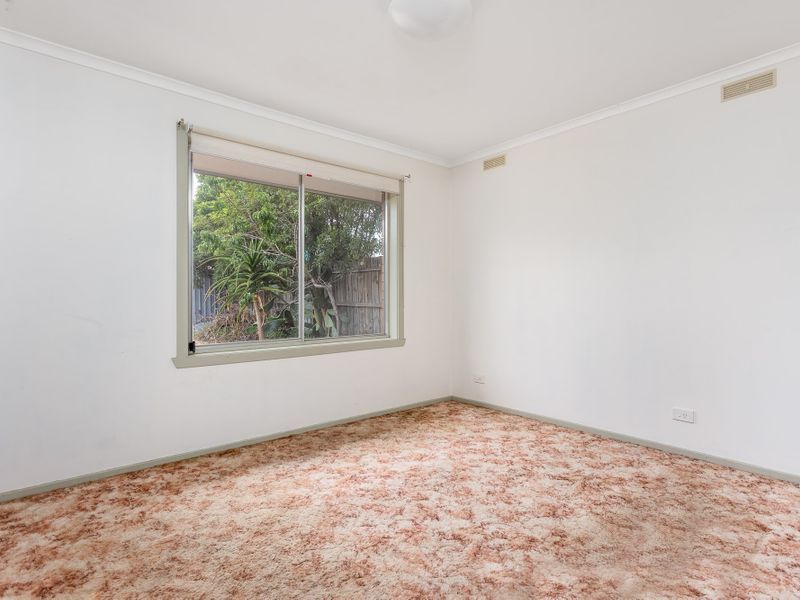 323 Queen Street, Altona Meadows - Thumbnail 8