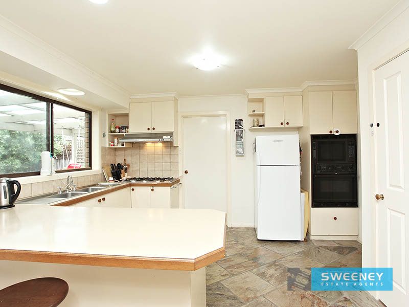 10 Munro Court, Altona Meadows - Thumbnail 4