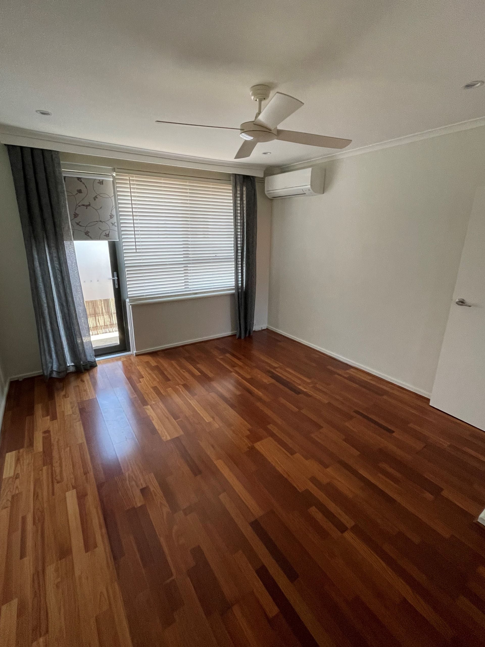 Refurbished delight in an ideal, quiet location