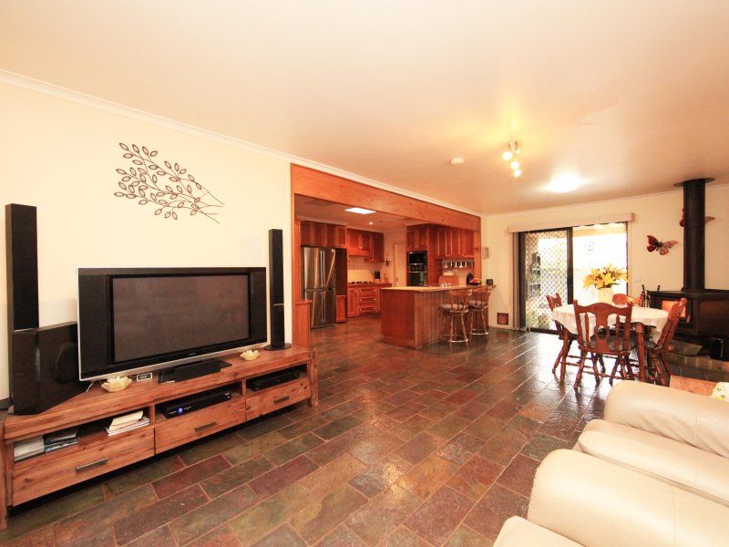 2 Winchester Avenue EPPING, Epping - Thumbnail 8