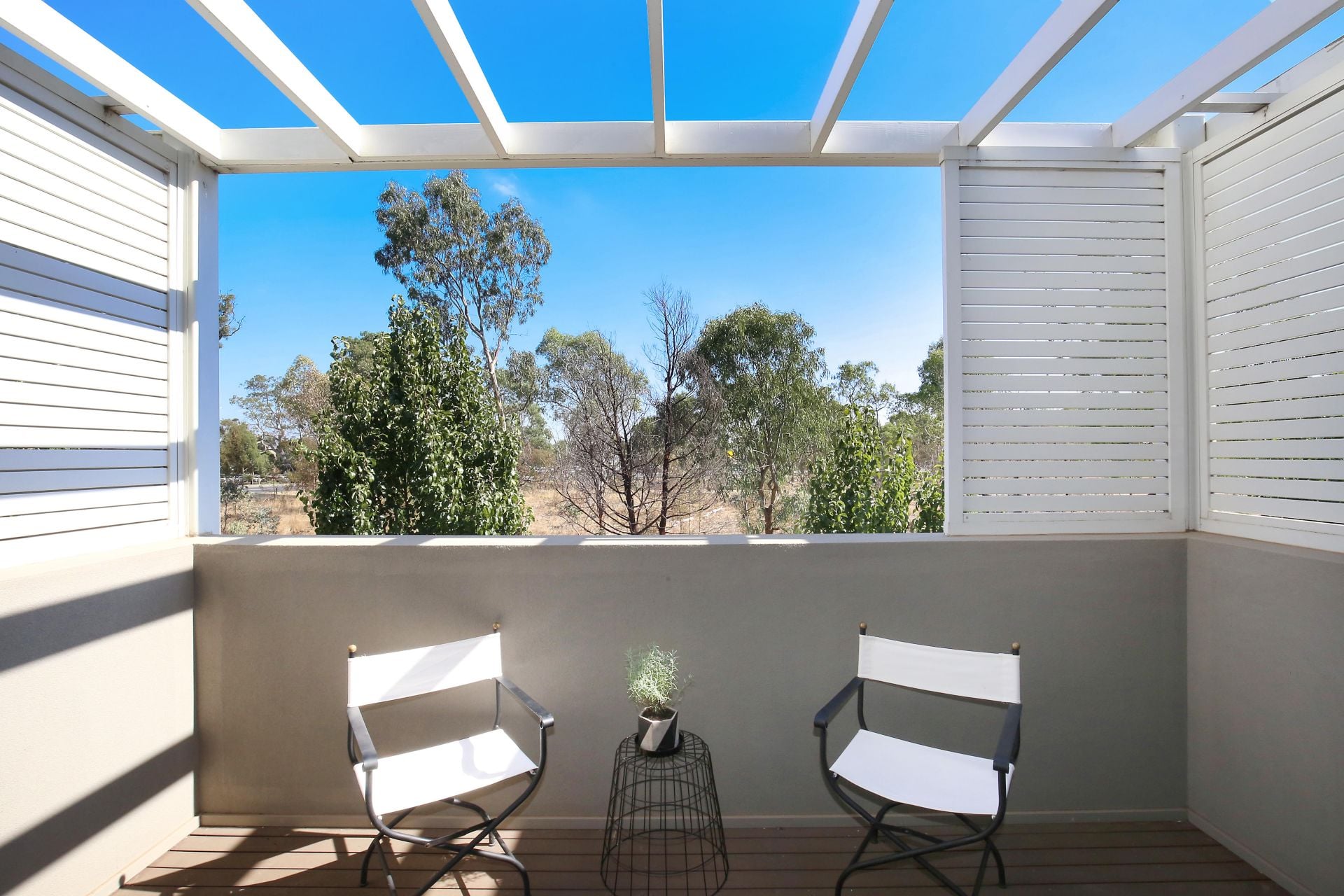 Designer Living in the most perfect of locations….