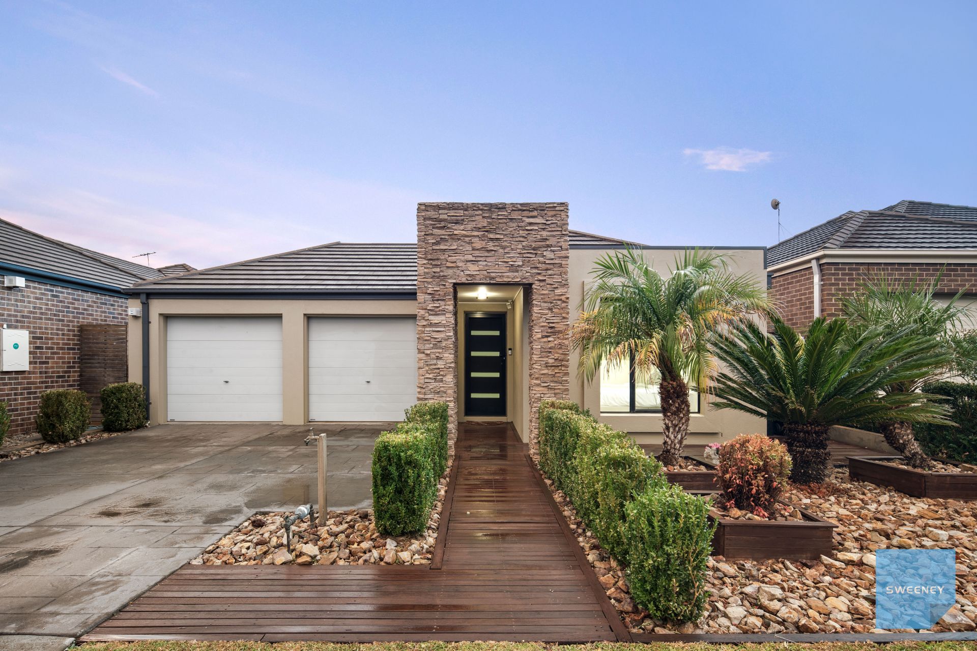 35 Barringo Way, Caroline Springs - Thumbnail 2