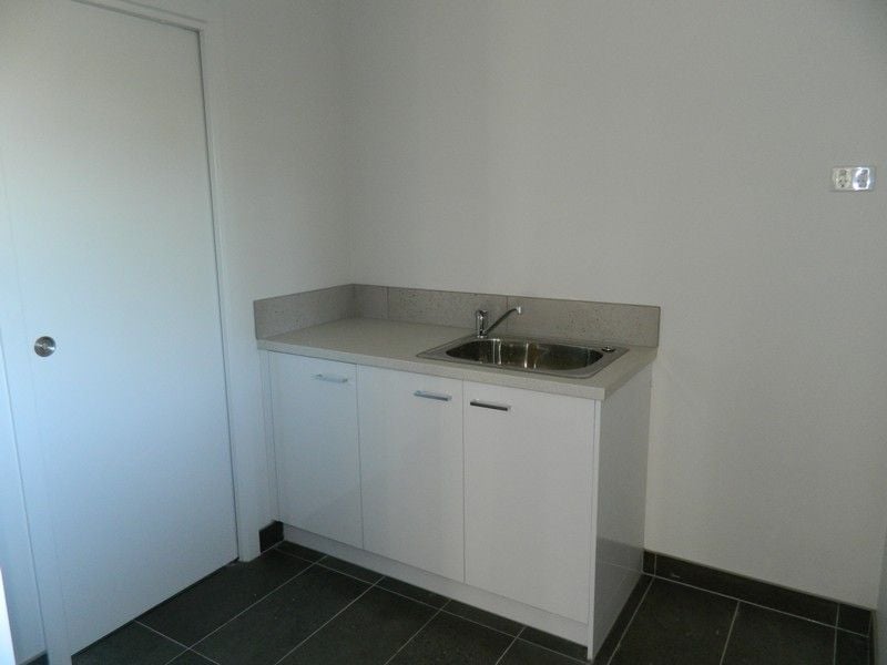 ** UNDER OFFER AWAITING PAYMENT**