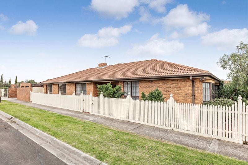 35 Trafalgar Ave, Altona Meadows - Thumbnail 2