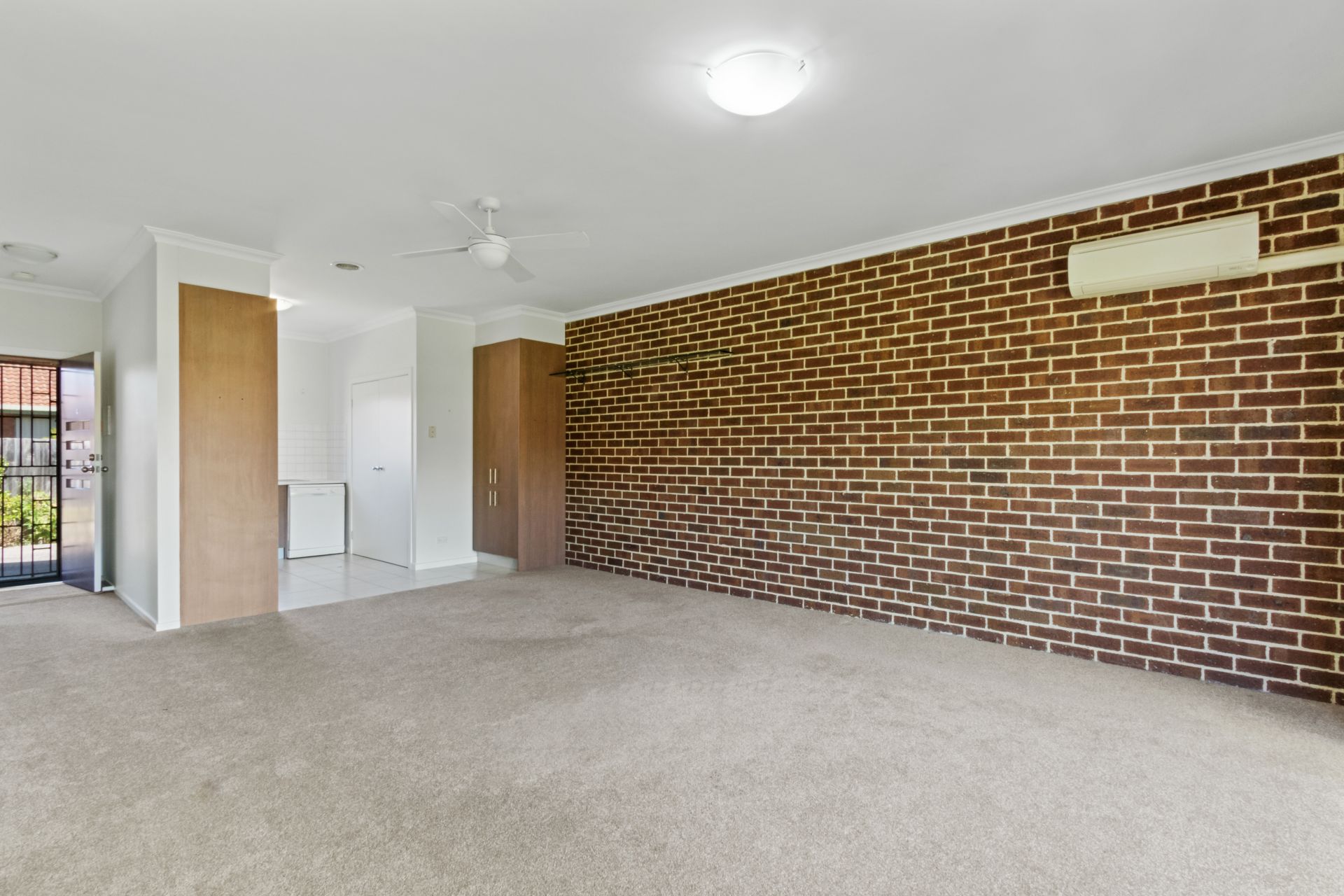 Beautiful 2 Bedroom Unit for Rent in Reservoir!