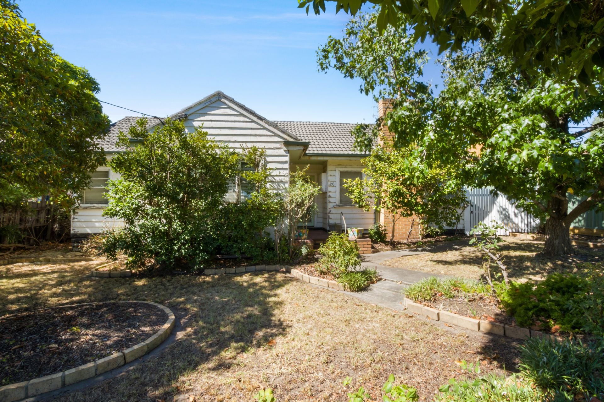 Immediate Charm And Untapped Potential in A Desirable Location