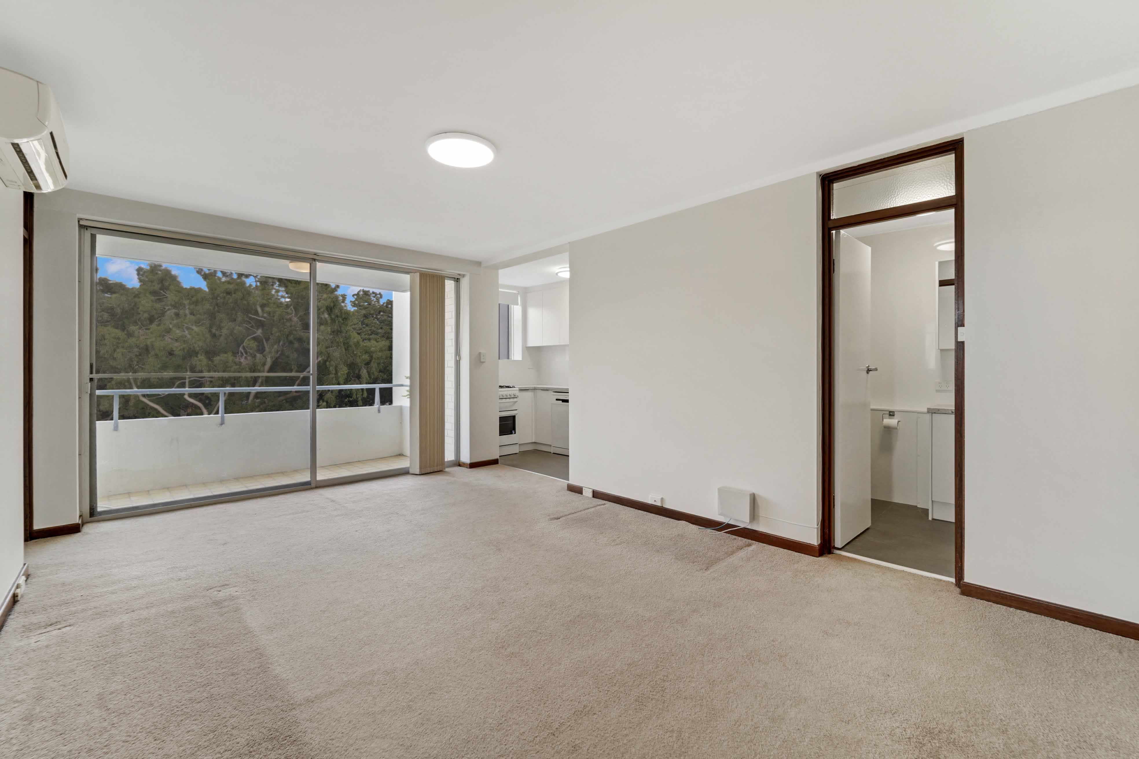 Real Estate For Lease 42/154 Mill