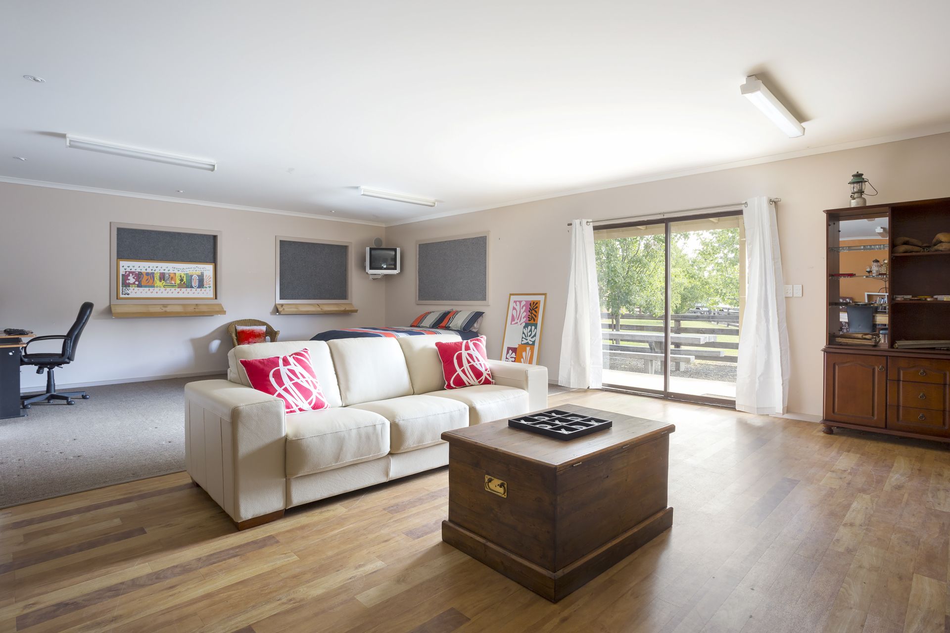 1 Braeside Drive, Junortoun Dungey Carter Ketterer