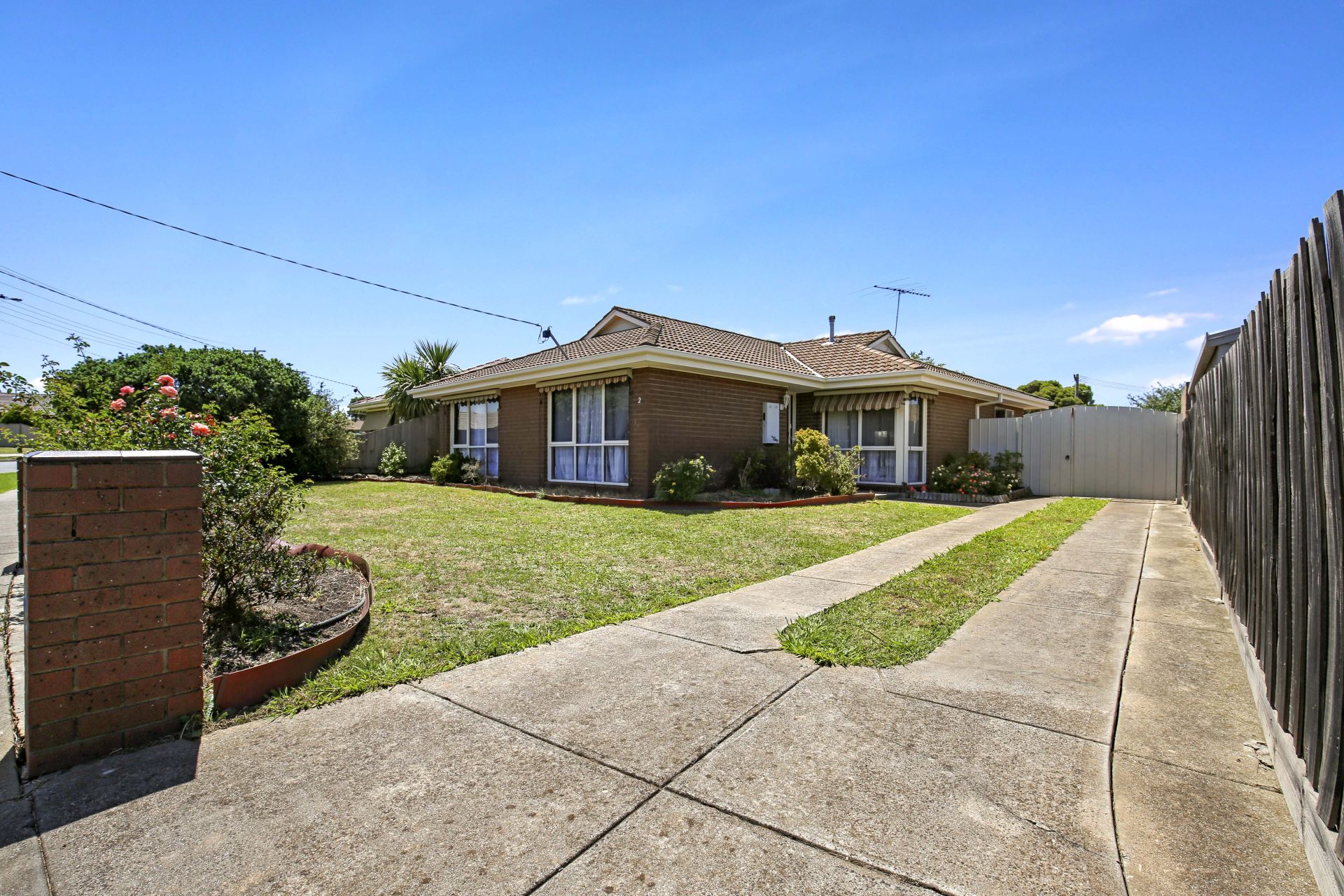 IDEAL FAMILY HOME